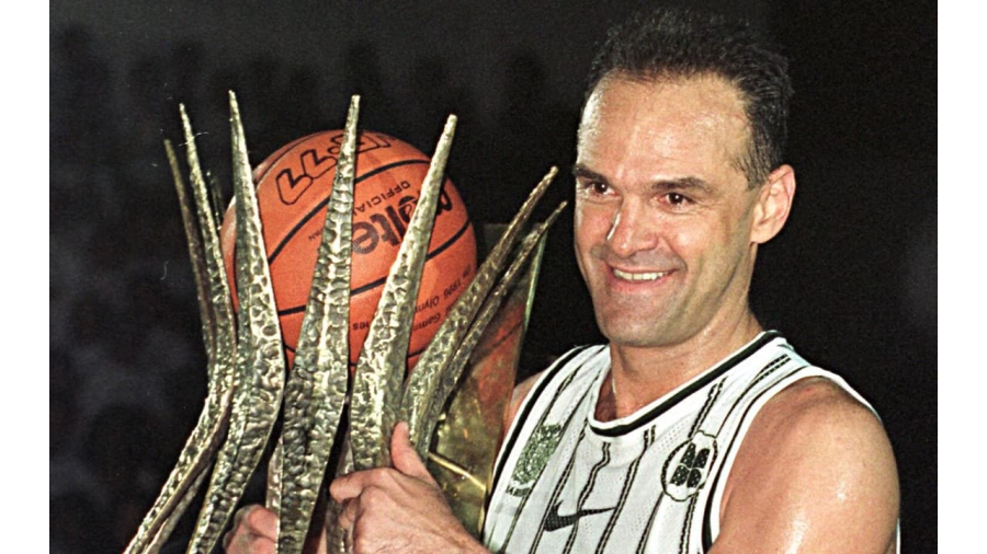 Morre Oscar Schmidt, maior ídolo do basquete brasileiro
