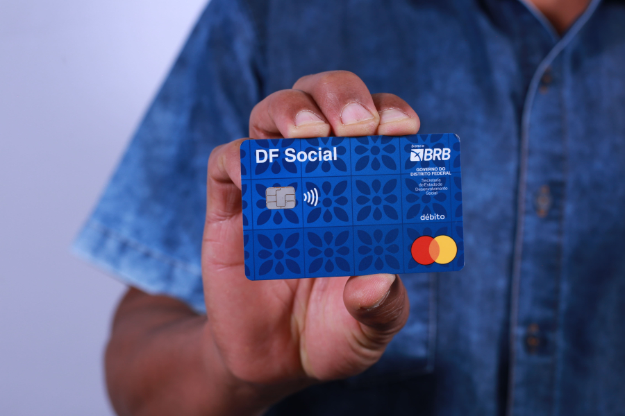 Prazo para abertura de conta do DF Social acende alerta entre beneficiários no DF