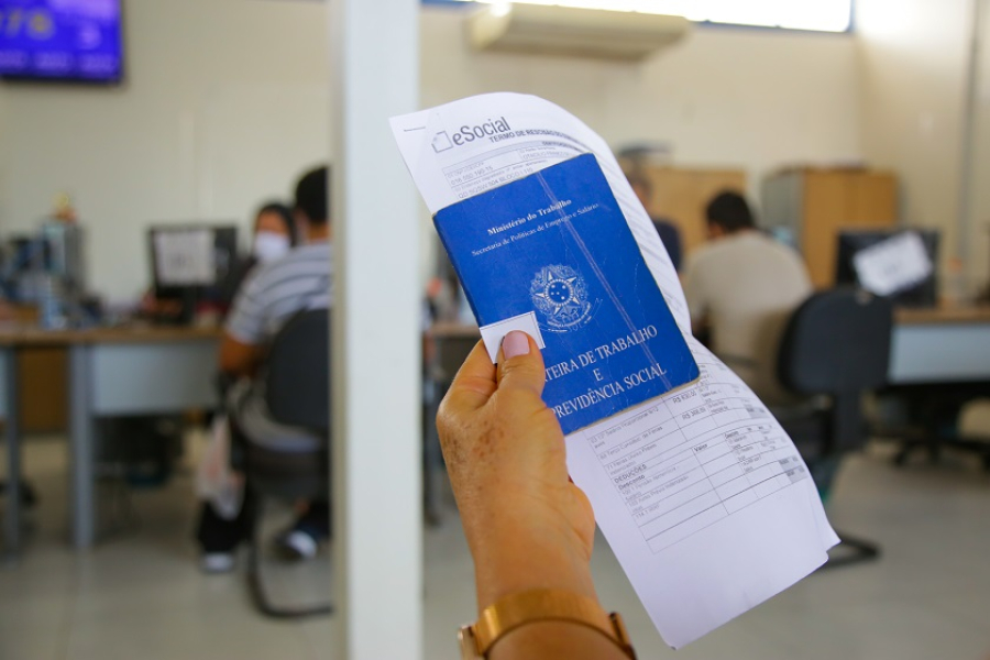 Agências do trabalhador têm mais de 1.200 vagas de emprego nesta quarta (20)