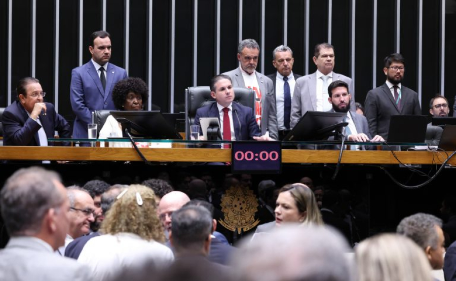 Fim da escala 6x1 avança e pode mudar rotina de milhões de trabalhadores no Brasil