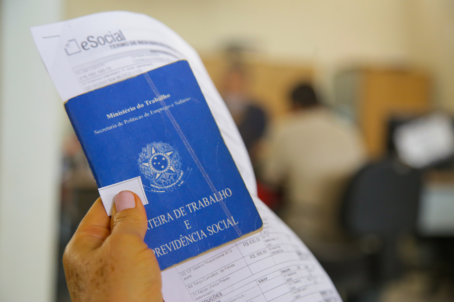 Agências do trabalhador têm 734 vagas de emprego abertas nesta sexta-feira (20)