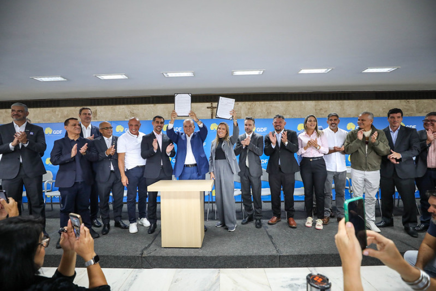 Ibaneis sanciona novo PDOT e redefine o futuro urbano do DF