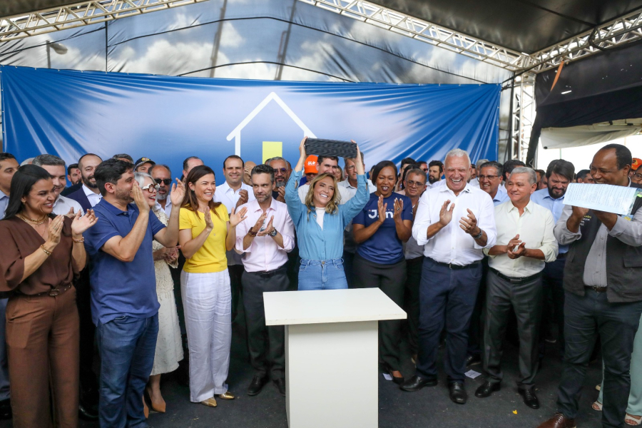 Celina inicia governo com ação direta no Itapoã