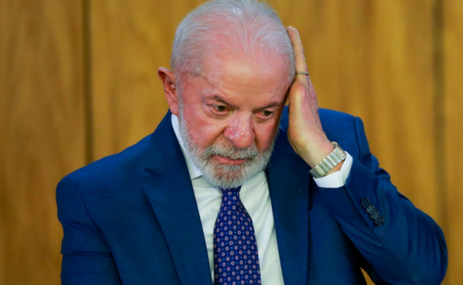 Lula amplia propaganda com dinheiro público