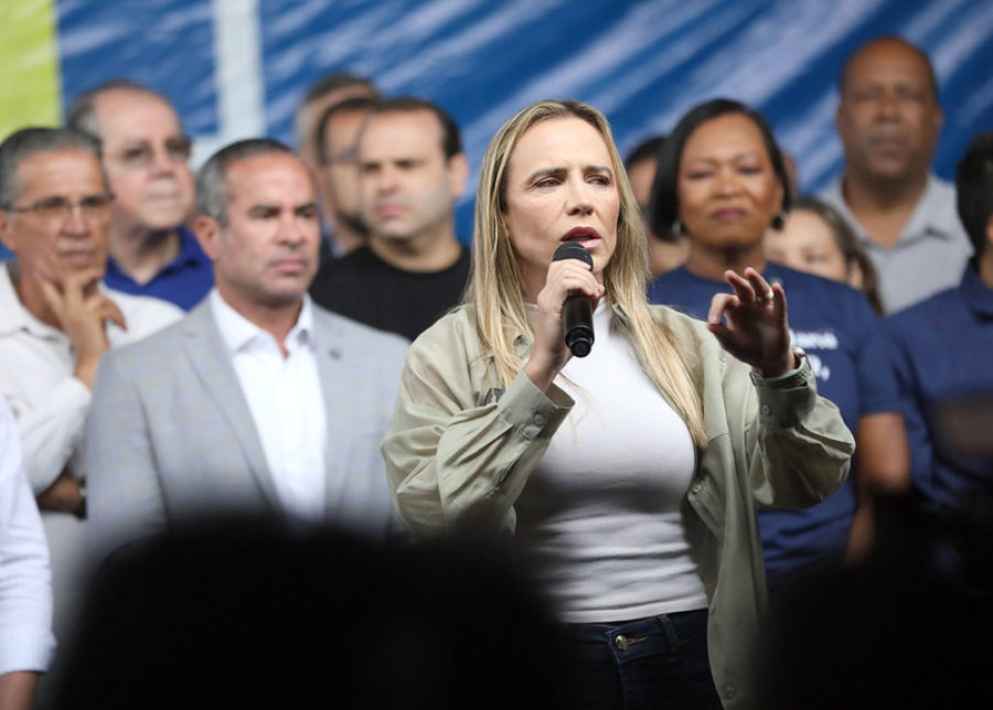 Celina acelera 30 obras no Paranoá