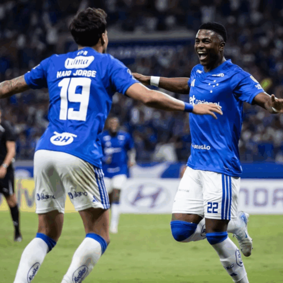 Cruzeiro vence Boca e assume liderança na Libertadores