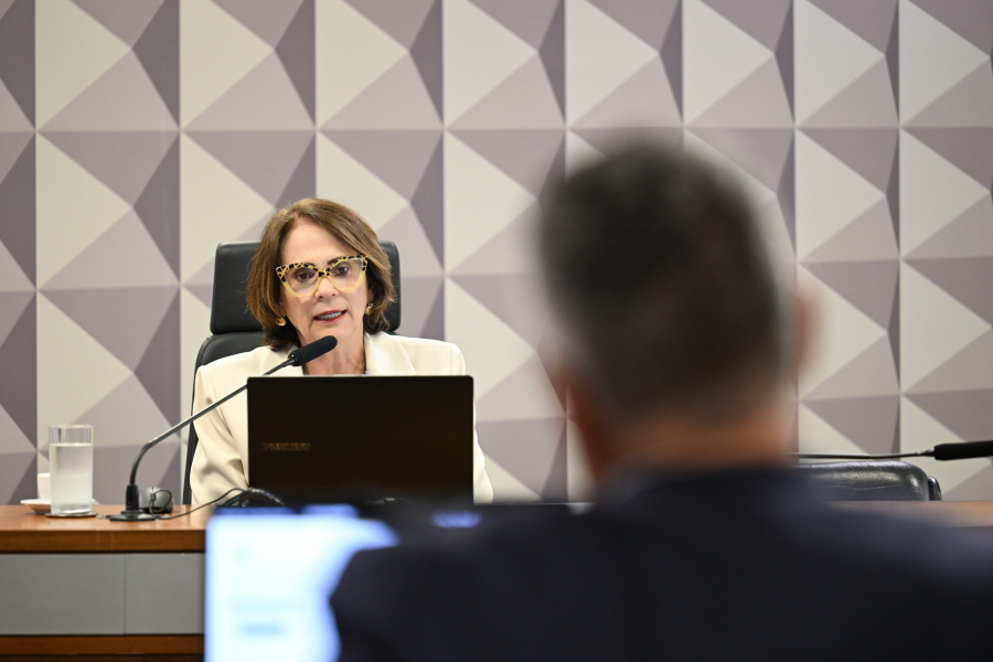Erotização reduz idade de agressores sexuais no país, diz Damares Alves