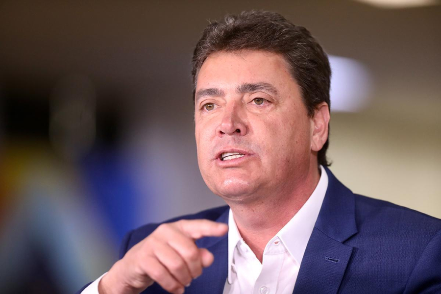 R$ 148 milhões em emendas aproximam senador do PL do governo Lula em Goiás