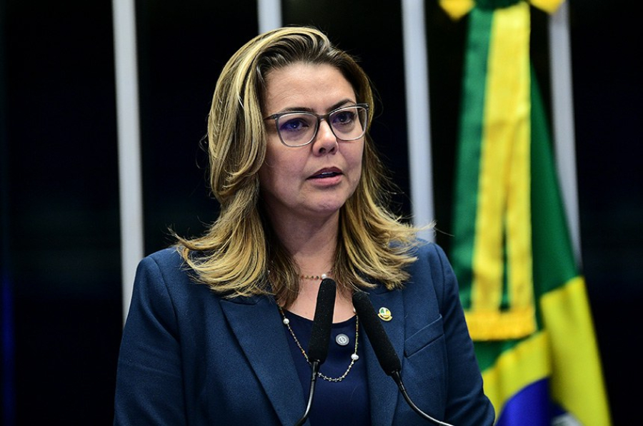 Senadora recua após denúncia baseada em fake news
